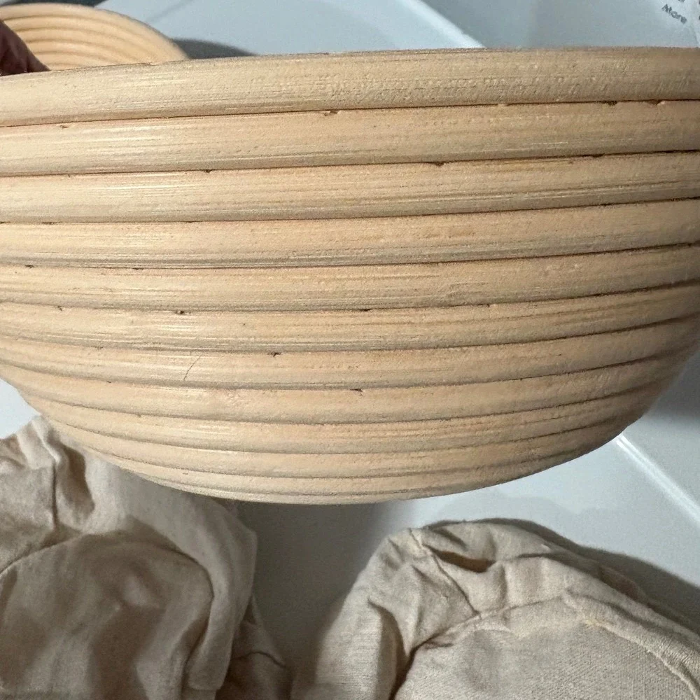 Set of 2 Round Rattan Bread Proofing Banneton‎ Baskets with Linen Liners Natural